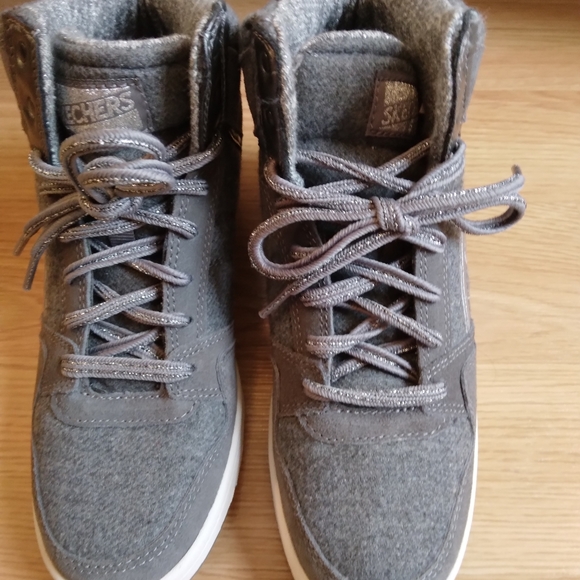 Womens Skechers memory foam size 7 grey - Picture 2 of 5